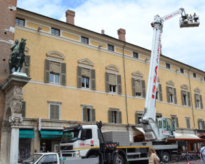 ISSA Autogru Noleggio autogru e piattaforme aeree