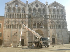 ISSA Autogru Noleggio autogru e piattaforme aeree