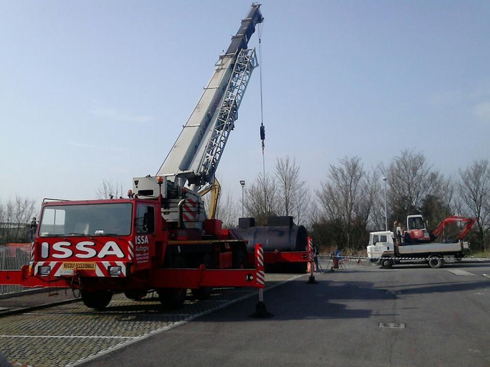ISSA Autogru Noleggio autogru e piattaforme aeree
